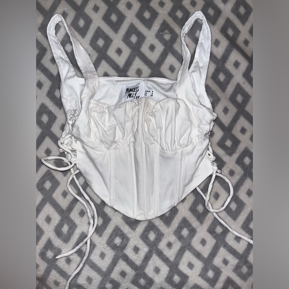 Cropped white corset! Cute for summer Size US4